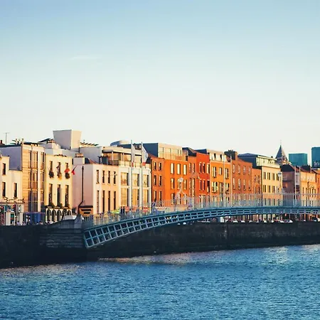 City Centre Studio Near The Water Sleeps 3 *