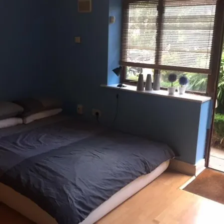 City Centre Studio Near The Water Sleeps 3
