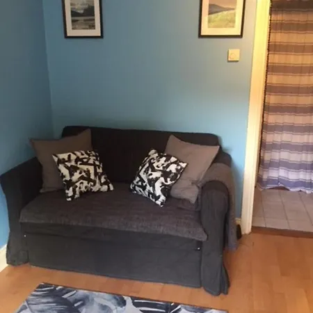 City Centre Studio Near The Water Sleeps 3