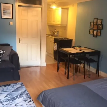City Centre Studio Near The Water Sleeps 3 Lejlighed *